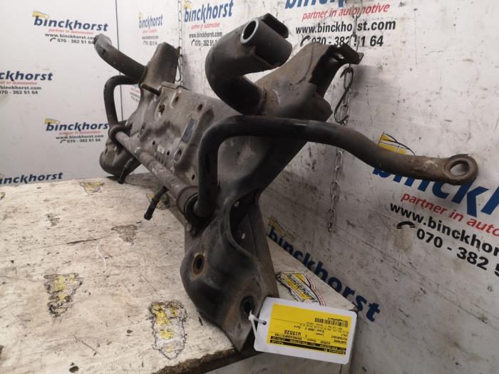 Subframe van een Mitsubishi Colt (Z2/Z3) 1.1 12V 2009