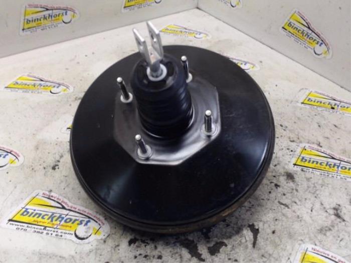 Rembekrachtiger van een Ford Fiesta 6 (JA8) 1.6 TDCi 16V ECOnetic 2013