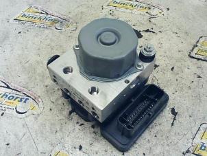 Gebruikte ABS Pomp Renault Clio IV (5R) 0.9 Energy TCE 90 12V Prijs € 105,00 Margeregeling aangeboden door Binckhorst BV