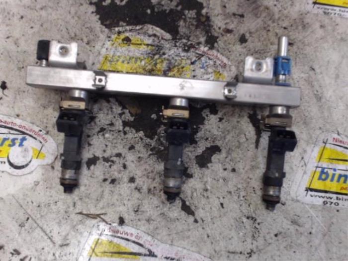 Gebruikte Common rail (Injectie) Opel Agila (A) 1.0 12V Twin Port Prijs € 26,25 Margeregeling aangeboden door Binckhorst BV