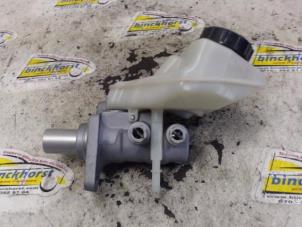 Gebruikte Hoofdremcilinder Landrover Freelander II 2.2 td4 16V Prijs € 52,50 Margeregeling aangeboden door Binckhorst BV