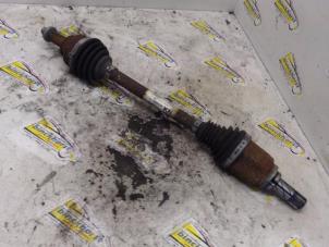 Gebruikte Steekas links-achter Renault Twingo III (AH) 1.0 SCe 70 12V Prijs € 42,00 Margeregeling aangeboden door Binckhorst BV