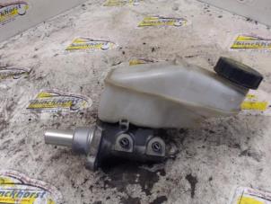 Gebruikte Hoofdremcilinder Toyota Yaris II (P9) 1.3 16V VVT-i Prijs € 26,25 Margeregeling aangeboden door Binckhorst BV