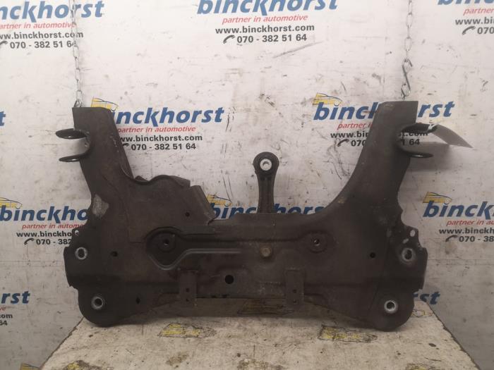 Gebruikte Subframe Renault Kangoo Express (FW) 1.5 dCi 70 Prijs € 47,25 Margeregeling aangeboden door Binckhorst BV