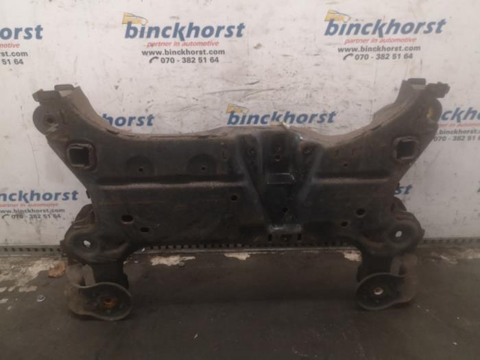 Gebruikte Subframe Chrysler Voyager/Grand Voyager (RT) 3.8 V6 Grand Voyager Prijs € 262,50 Margeregeling aangeboden door Binckhorst BV
