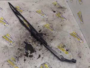 Gebruikte Ruitenwisserarm voor Chevrolet Matiz 0.8 S,SE Prijs € 10,50 Margeregeling aangeboden door Binckhorst BV