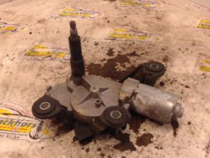 Gebruikte Ruitenwissermotor achter Renault Kangoo Express (FW) 1.5 dCi 70 Prijs € 30,45 Margeregeling aangeboden door Binckhorst BV