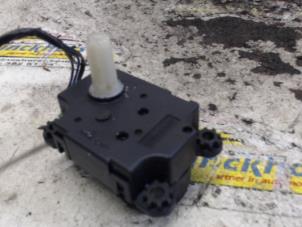 Gebruikte Kachelklep Motor Mitsubishi Outlander (GF/GG) 2.2 DI-D 16V Clear Tec 4x2 Prijs € 26,25 Margeregeling aangeboden door Binckhorst BV