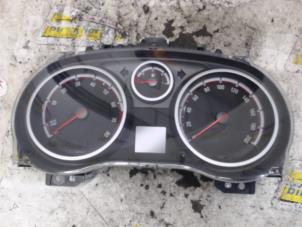 Gebruikte Instrumentenpaneel Opel Corsa D 1.4 16V Twinport Prijs € 72,45 Margeregeling aangeboden door Binckhorst BV