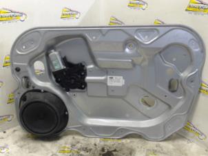 Gebruikte Raammechaniek 4Deurs rechts-voor Ford C-Max (DM2) 1.6 16V Prijs € 52,50 Margeregeling aangeboden door Binckhorst BV