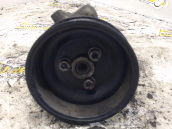Gebruikte Servopomp Volkswagen Polo III (6N2) 1.4 Prijs € 42,00 Margeregeling aangeboden door Binckhorst BV