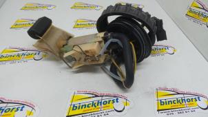 Gebruikte Tank element Pomp Hyundai Lantra/Elantra II 1.6i GLS 16V Prijs € 36,75 Margeregeling aangeboden door Binckhorst BV