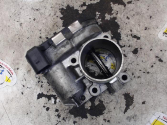 Gebruikte Gasklephuis Opel Vivaro 2.0 CDTI Prijs € 42,00 Margeregeling aangeboden door Binckhorst BV