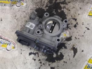 Gebruikte Gasklephuis Renault Clio IV (5R) 0.9 Energy TCE 90 12V Prijs € 47,25 Margeregeling aangeboden door Binckhorst BV