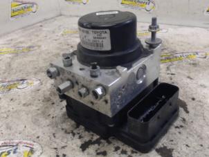 Gebruikte ABS Pomp Toyota Yaris III (P13) 1.33 16V Dual VVT-I Prijs € 99,75 Margeregeling aangeboden door Binckhorst BV