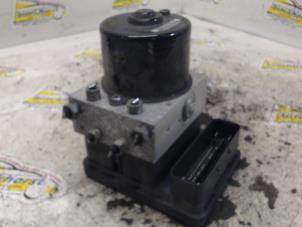 Gebruikte ABS Pomp Volvo V50 (MW) 1.6 D 16V Prijs € 47,25 Margeregeling aangeboden door Binckhorst BV