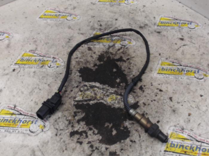 Gebruikte Lambda Sonde Volkswagen Caddy III (2KA,2KH,2CA,2CH) 1.9 TDI Prijs € 31,50 Margeregeling aangeboden door Binckhorst BV