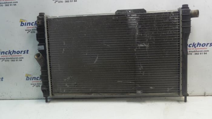 Gebruikte Radiateur Daewoo Espero 2.0 CD Prijs € 31,50 Margeregeling aangeboden door Binckhorst BV