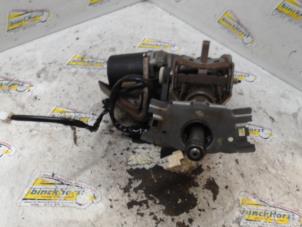 Gebruikte Servo Elektrisch Toyota Yaris (P1) 1.3 16V VVT-i Prijs € 105,00 Margeregeling aangeboden door Binckhorst BV