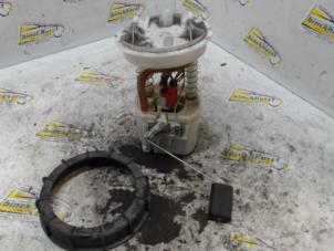 Gebruikte Tank element Pomp Ford Fiesta 5 (JD/JH) 1.3 Prijs € 36,75 Margeregeling aangeboden door Binckhorst BV