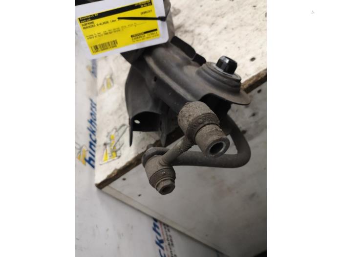 Subframe van een Mercedes-Benz A (W176) 1.6 A-180 16V 2014