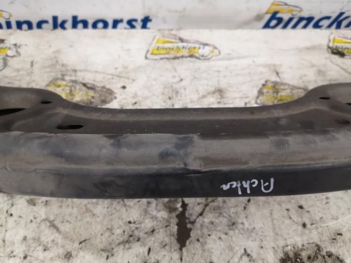 Subframe van een Mercedes-Benz A (W176) 1.6 A-180 16V 2014