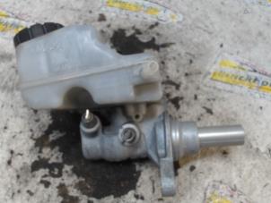 Gebruikte Hoofdremcilinder Smart Forfour (453) 1.0 12V Prijs € 36,75 Margeregeling aangeboden door Binckhorst BV