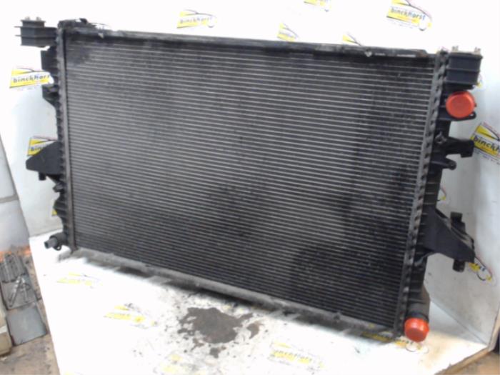 Gebruikte Radiateur Volkswagen Transporter/Caravelle T5 2.5 TDi Prijs € 42,00 Margeregeling aangeboden door Binckhorst BV