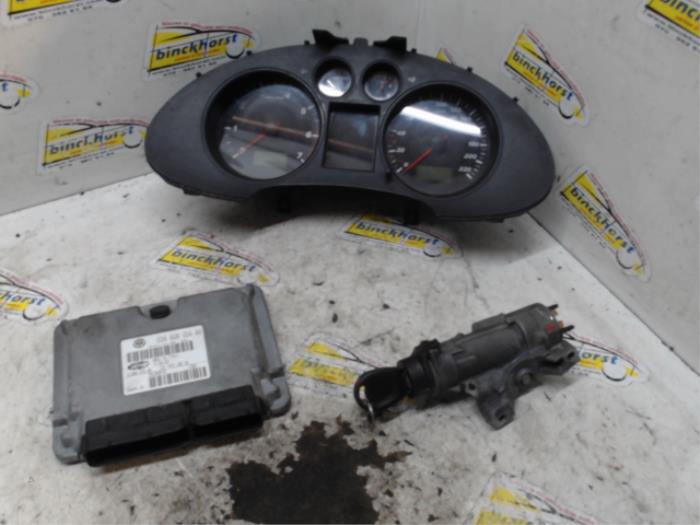 Gebruikte Kontaktslot + computer Seat Ibiza III (6L1) 1.4 16V 75 Prijs € 99,75 Margeregeling aangeboden door Binckhorst BV