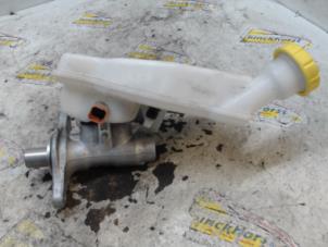 Gebruikte Hoofdremcilinder Peugeot 208 I (CA/CC/CK/CL) 1.2 Vti 12V PureTech 82 Prijs € 26,25 Margeregeling aangeboden door Binckhorst BV