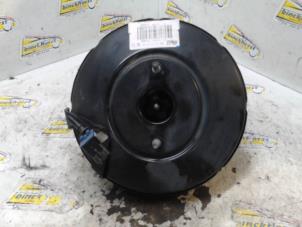 Gebruikte Rembooster Peugeot 208 I (CA/CC/CK/CL) 1.2 Vti 12V PureTech 82 Prijs € 47,25 Margeregeling aangeboden door Binckhorst BV