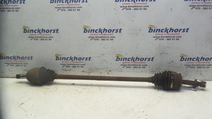 Gebruikte Steekas rechts-voor Opel Corsa B (73/78/79) 1.2i City,Swing Prijs € 31,50 Margeregeling aangeboden door Binckhorst BV