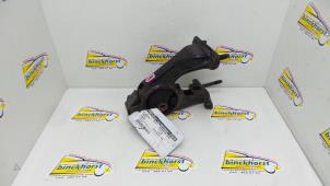 Gebruikte Motorsteun Toyota Avensis (T25/B1B) 1.8 16V VVT-i Prijs € 21,00 Margeregeling aangeboden door Binckhorst BV