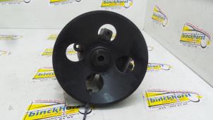 Pomp Servo van een Daewoo Nubira Wagon (J100) 2.0 16V 1998