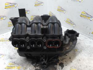 Gebruikte Inlaatspruitstuk Ford Fiesta 6 (JA8) 1.0 Ti-VCT 12V 65 Prijs € 42,00 Margeregeling aangeboden door Binckhorst BV