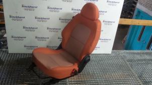 Gebruikte Voorstoel rechts Mitsubishi Colt CZC 1.5 16V Prijs € 78,75 Margeregeling aangeboden door Binckhorst BV