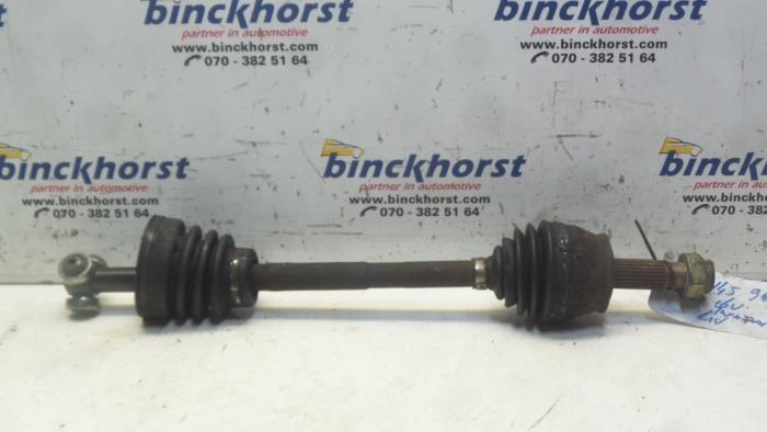 Gebruikte Aandrijfas links-voor Alfa Romeo 145 (930A) 1.4 Twin Spark 16V Prijs € 52,50 Margeregeling aangeboden door Binckhorst BV