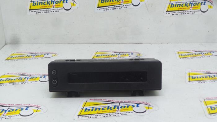 Gebruikte Display Interieur Opel Astra F (56/57) 1.7 DTL Prijs € 31,50 Margeregeling aangeboden door Binckhorst BV