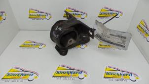 Motorrubber van een Ford Mondeo II 1.8i 16V 1998