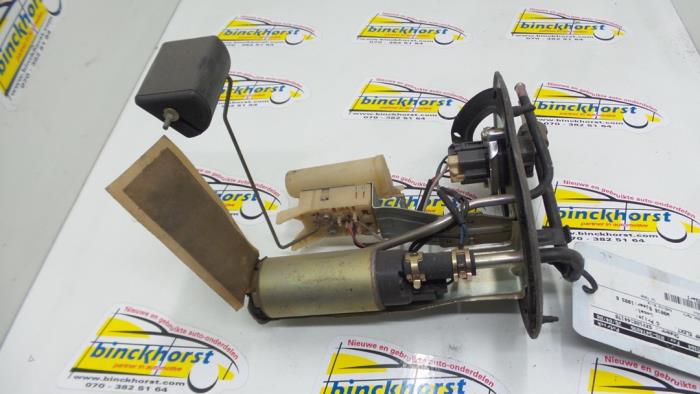 Gebruikte Tank element Pomp Toyota Camry (SXV/VCV10) 2.2i 16V Prijs € 52,50 Margeregeling aangeboden door Binckhorst BV
