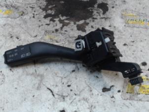 Gebruikte Pinker Schakelaar Seat Altea (5P1) 1.9 TDI 105 Prijs € 21,00 Margeregeling aangeboden door Binckhorst BV