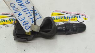 Gebruikte Schakelaar Richtingaanwijzer Chevrolet Nubira Wagon (J100) 2.0 16V Prijs € 15,75 Margeregeling aangeboden door Binckhorst BV