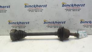 Gebruikte Aandrijfas links-voor Volkswagen Golf III (1H1) 1.9 D,Eco D Prijs € 31,50 Margeregeling aangeboden door Binckhorst BV