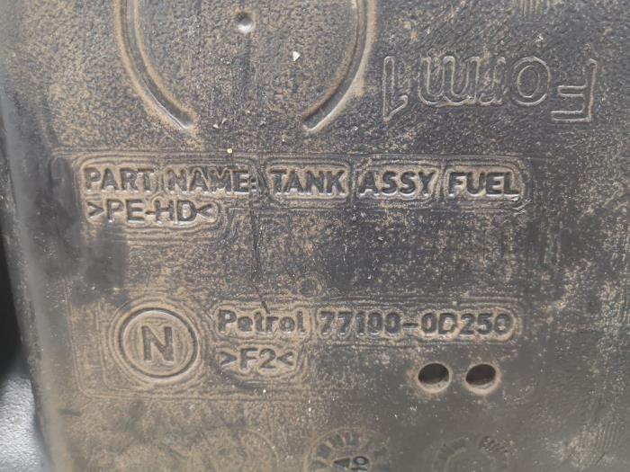 Tank - bd5a8edb-60f5-43ce-b05f-3538a7abfd66.jpg