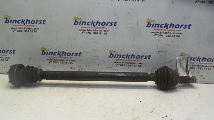 Gebruikte Steekas rechts-voor Volkswagen Golf III (1H1) 1.6 i Prijs € 31,50 Margeregeling aangeboden door Binckhorst BV