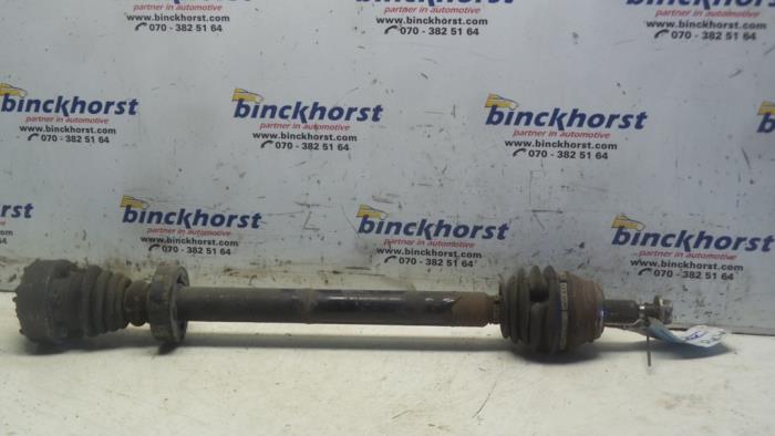 Gebruikte Aandrijfas rechts-voor Volkswagen Golf III (1H1) 1.6 i Prijs € 31,50 Margeregeling aangeboden door Binckhorst BV