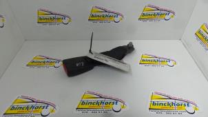 Gebruikte Veiligheidsgordel Insteek links-achter Mitsubishi L-200 2.5 DI-D 4x4 Prijs € 36,75 Margeregeling aangeboden door Binckhorst BV