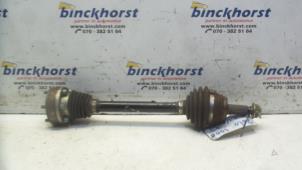 Gebruikte Homokineetas links-voor Volkswagen Polo III (6N1) 1.0i 50 Prijs € 26,25 Margeregeling aangeboden door Binckhorst BV