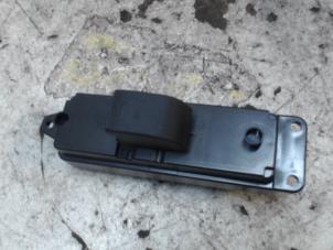 Gebruikte Ruit schakelaar elektrisch Mazda 6 (GH12/GHA2) 2.0i 16V S-VT Prijs € 10,50 Margeregeling aangeboden door Binckhorst BV