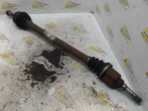 Gebruikte Homokineetas rechts-voor Peugeot 208 I (CA/CC/CK/CL) 1.4 HDi Prijs € 42,00 Margeregeling aangeboden door Binckhorst BV